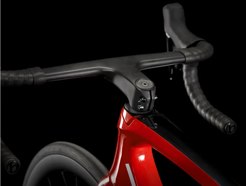 Trek Emonda SLR 6 eTap Carbon Road Bike 2024 in Viper Red-5